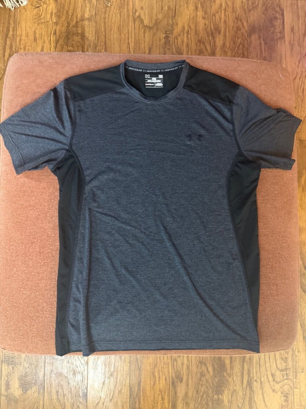 Under Armour HeatGear TShirt Charcoal Black Mens L